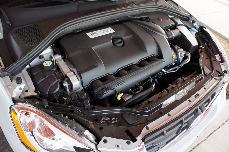  Volvo XC60 R-Design 2012 года  (фото 77 из 90)